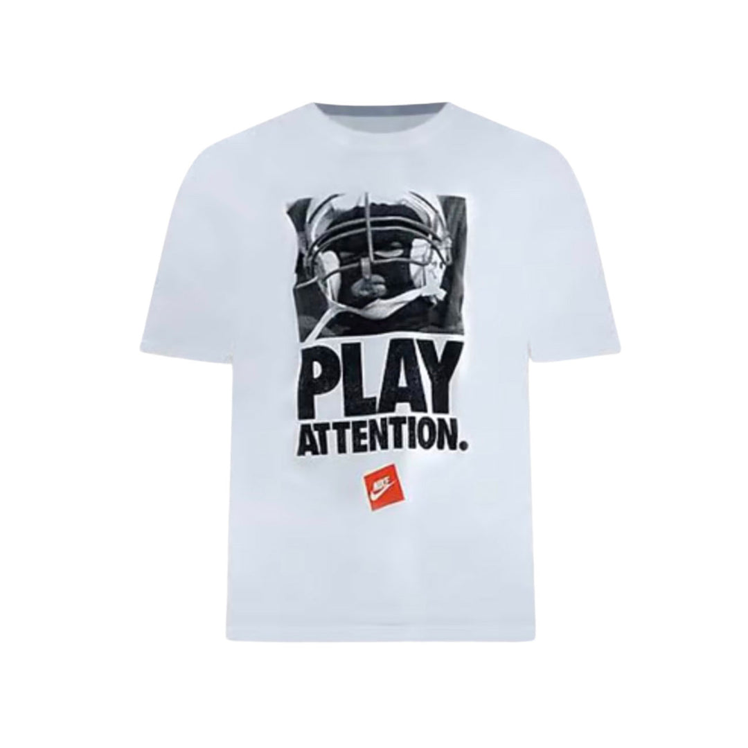 Nike Sportswear Play Attention Graphic T-Shirt (Summit White/Off Noir)