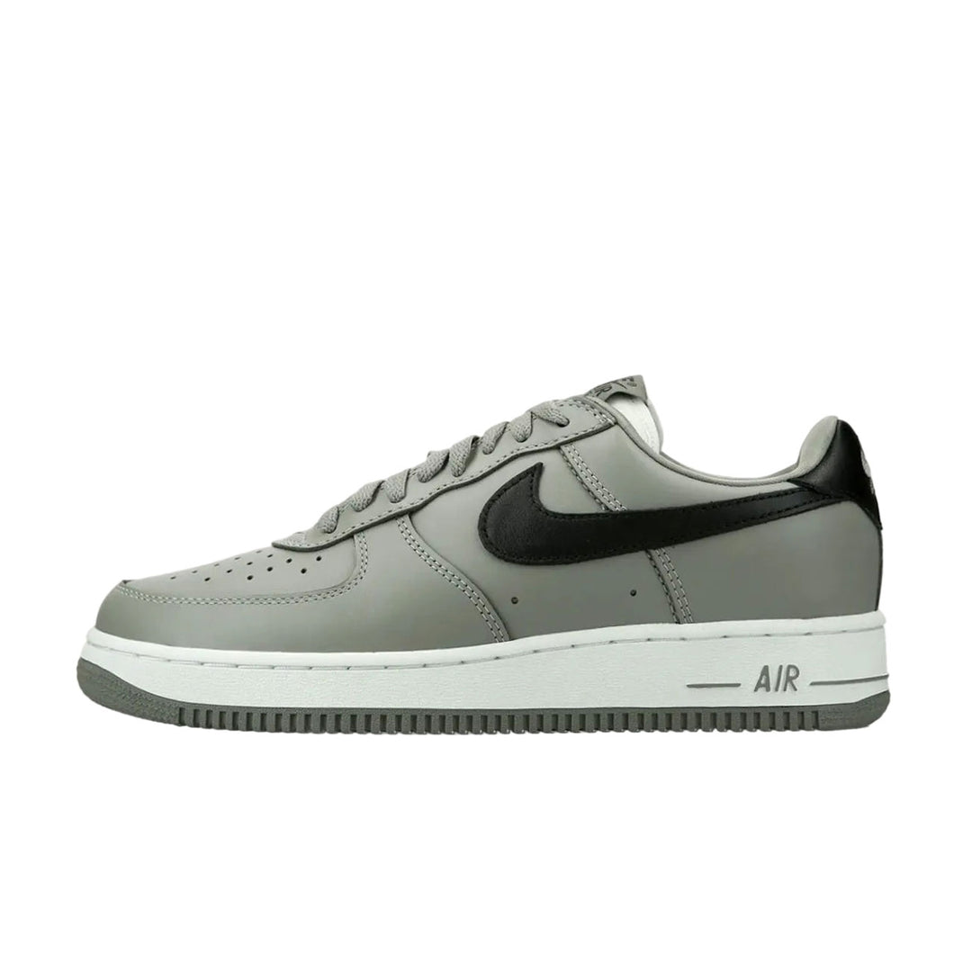 Nike Air Force 1 '01  (LIght Army/Black-Sail)