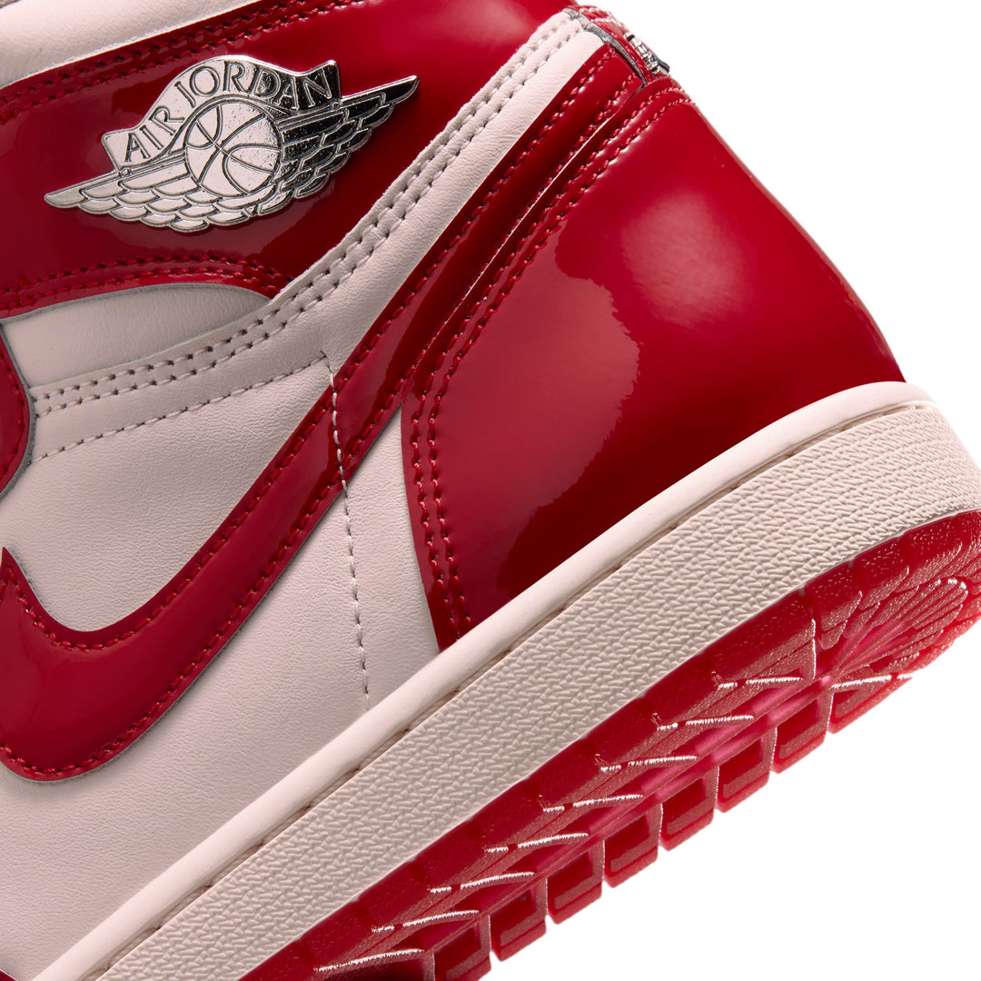 Wmns Air Jordan 1 Retro HI OG (University Red/Metallic Silver)