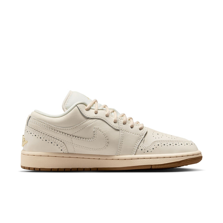 Air Jordan 1 Low SE (Chalk/Chalk-Metallic Gold-Pearl White)