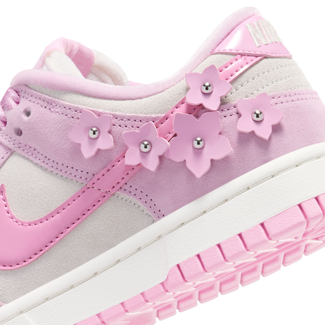 Wmns Nike Dunk Low SE Femme (Pink Rise/Pink Rise-Sail)